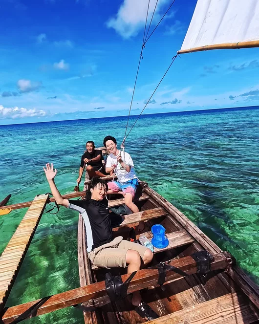 Phantom Island & Snorkeling Experience